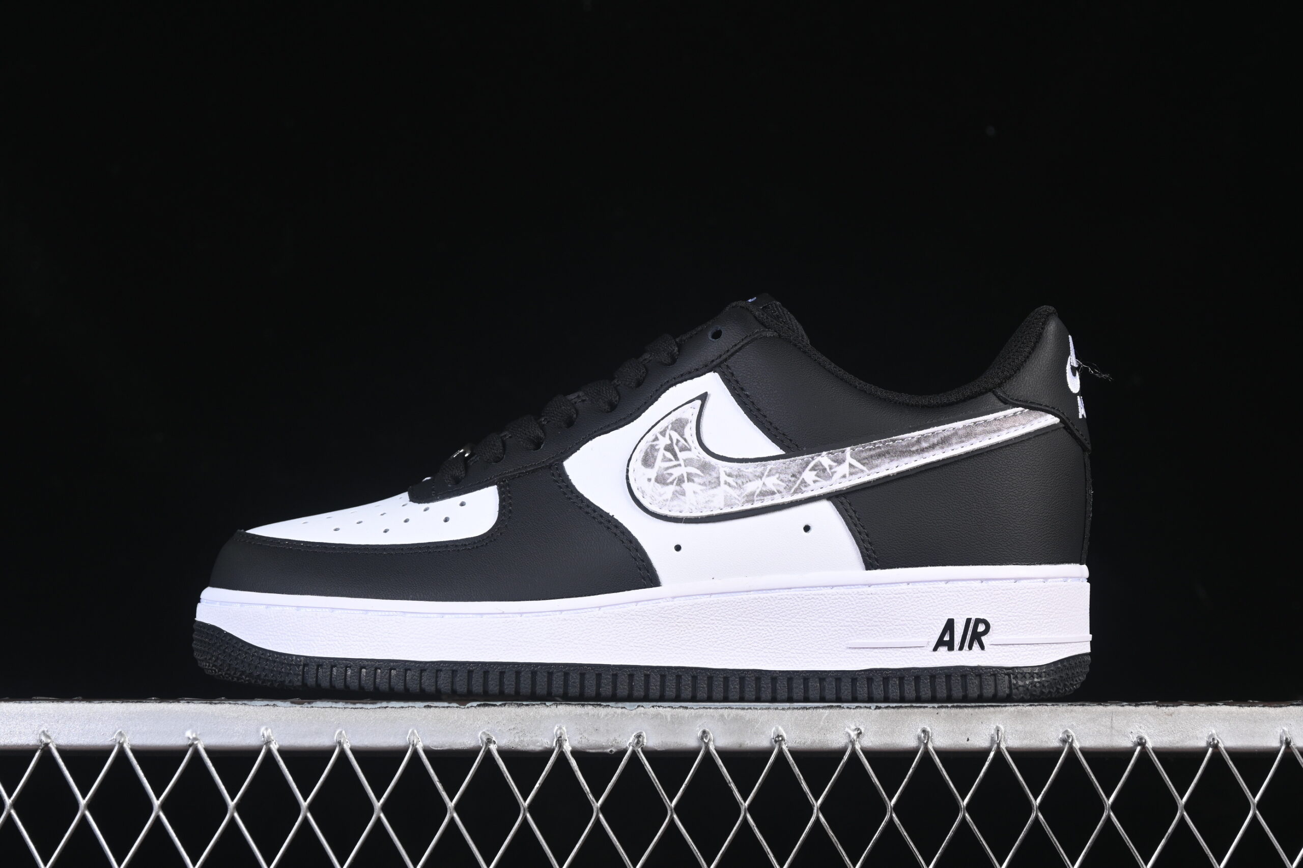 Nike Air Force 1'07 Low Black White Air Force 1 Low Top Casual Skate Shoes ZH0316-118