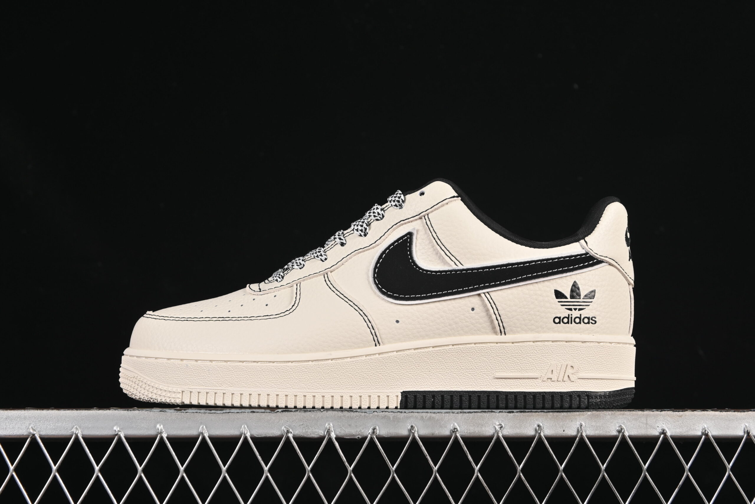 Nike Air Force 1'07 Low Black Air Force 1 Low Top Casual Skate Shoes KB1688-003