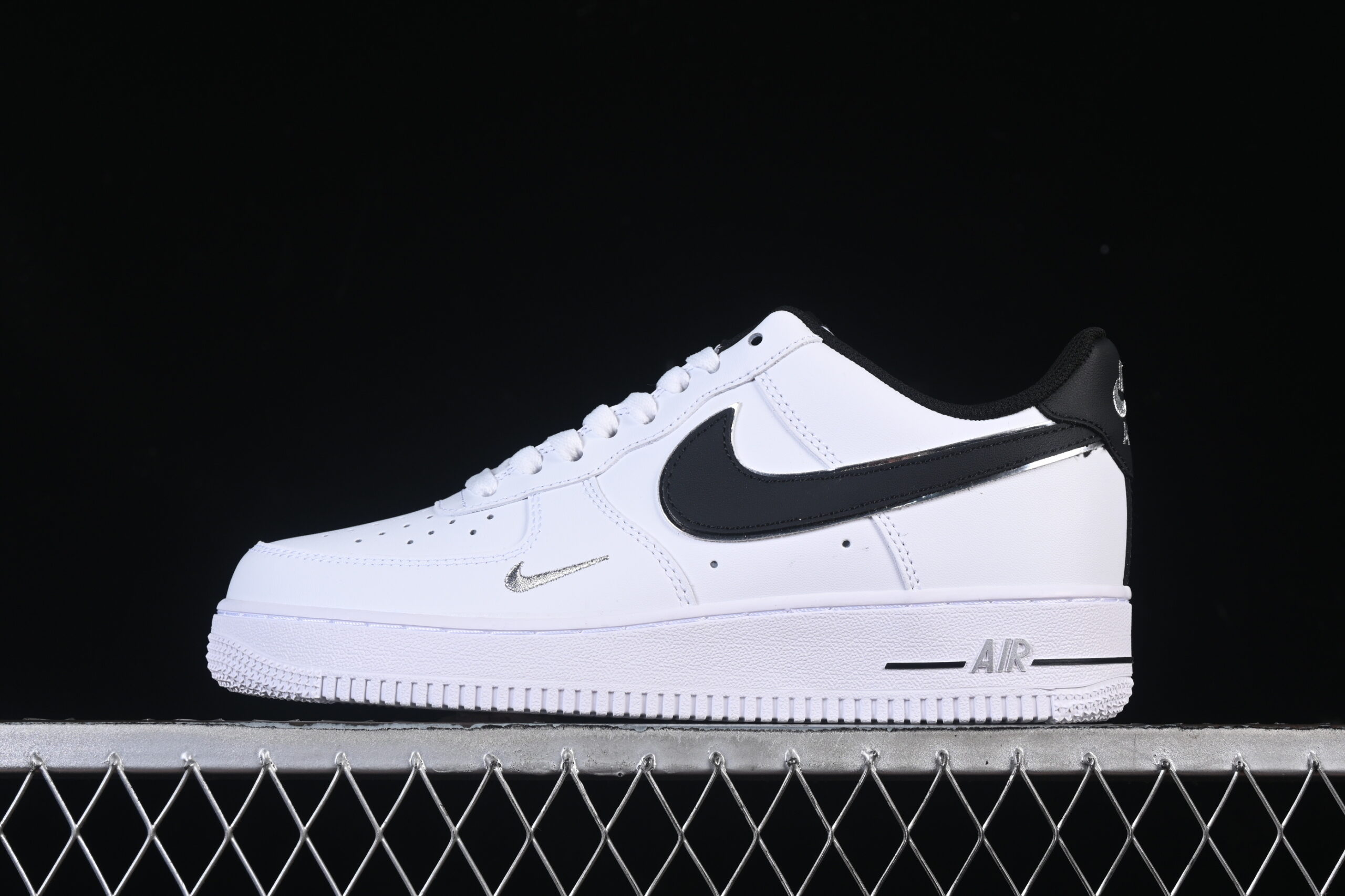 Nike Air Force 1'07 Low Black Air Force 1 Low Top Casual Skate Shoes ZH0316-109