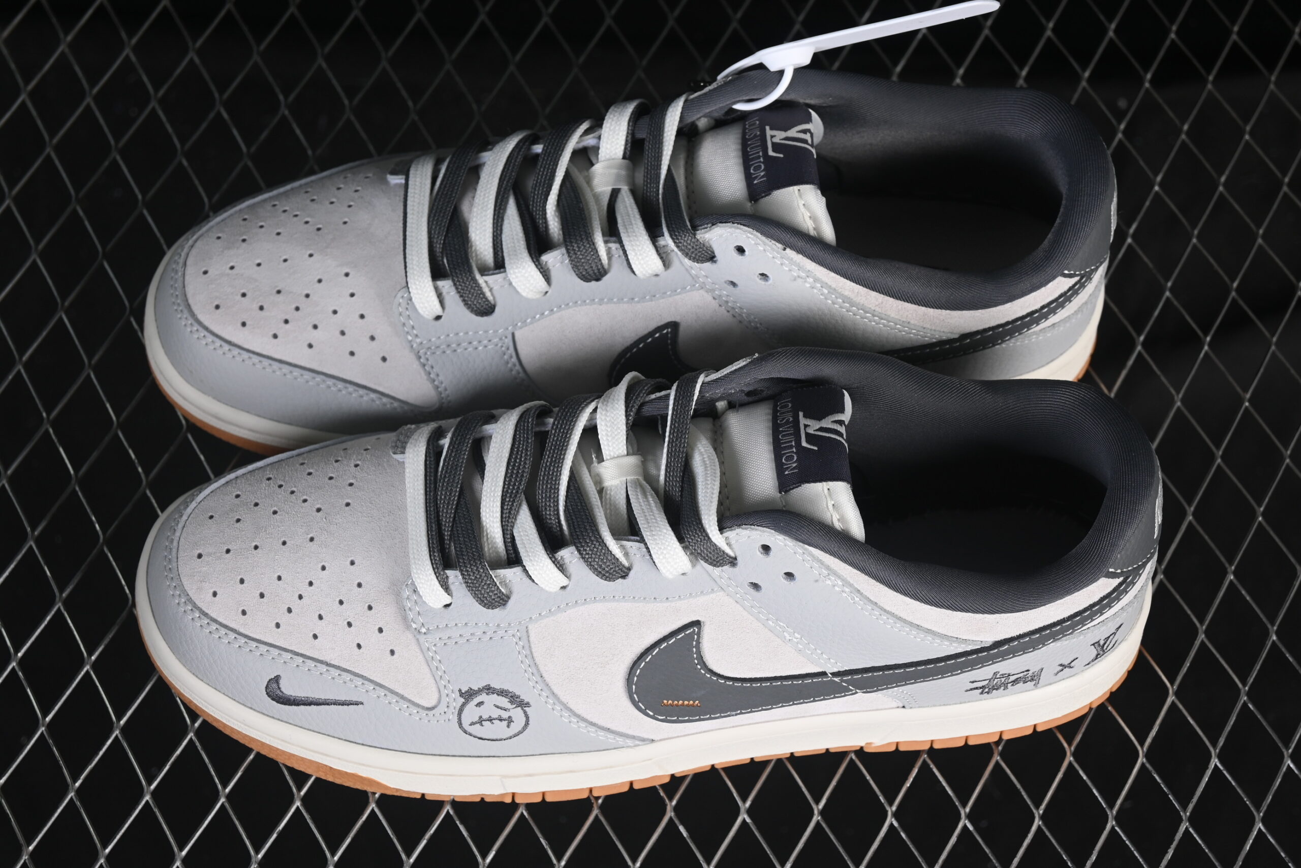 Nike SB Dunk Low Collaboration Grey Low Top Casual Skate Shoes Custom SG6688-006