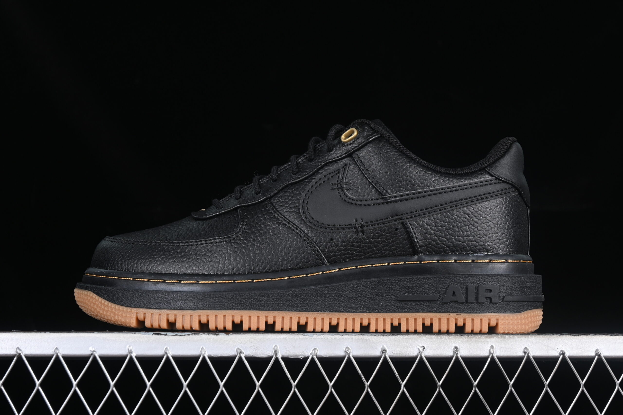 Nike Air Force 1 Low Luxe Air Force 1 Low Top Platform Casual Sports Skate Shoes DB4109-001