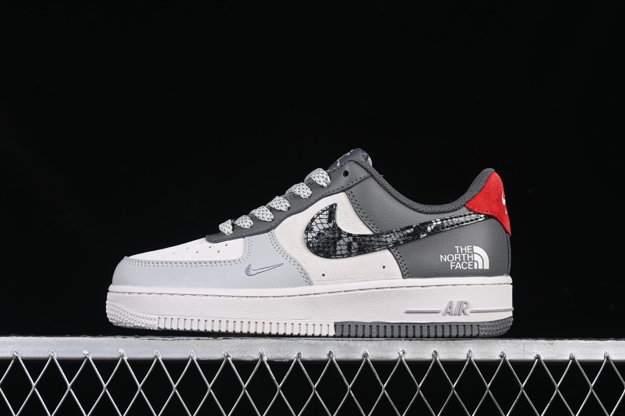 Nike Air Force 1'07 Low Collaboration Cream Grey Black Air Force 1 Casual Skate Shoes Custom DM6688-052