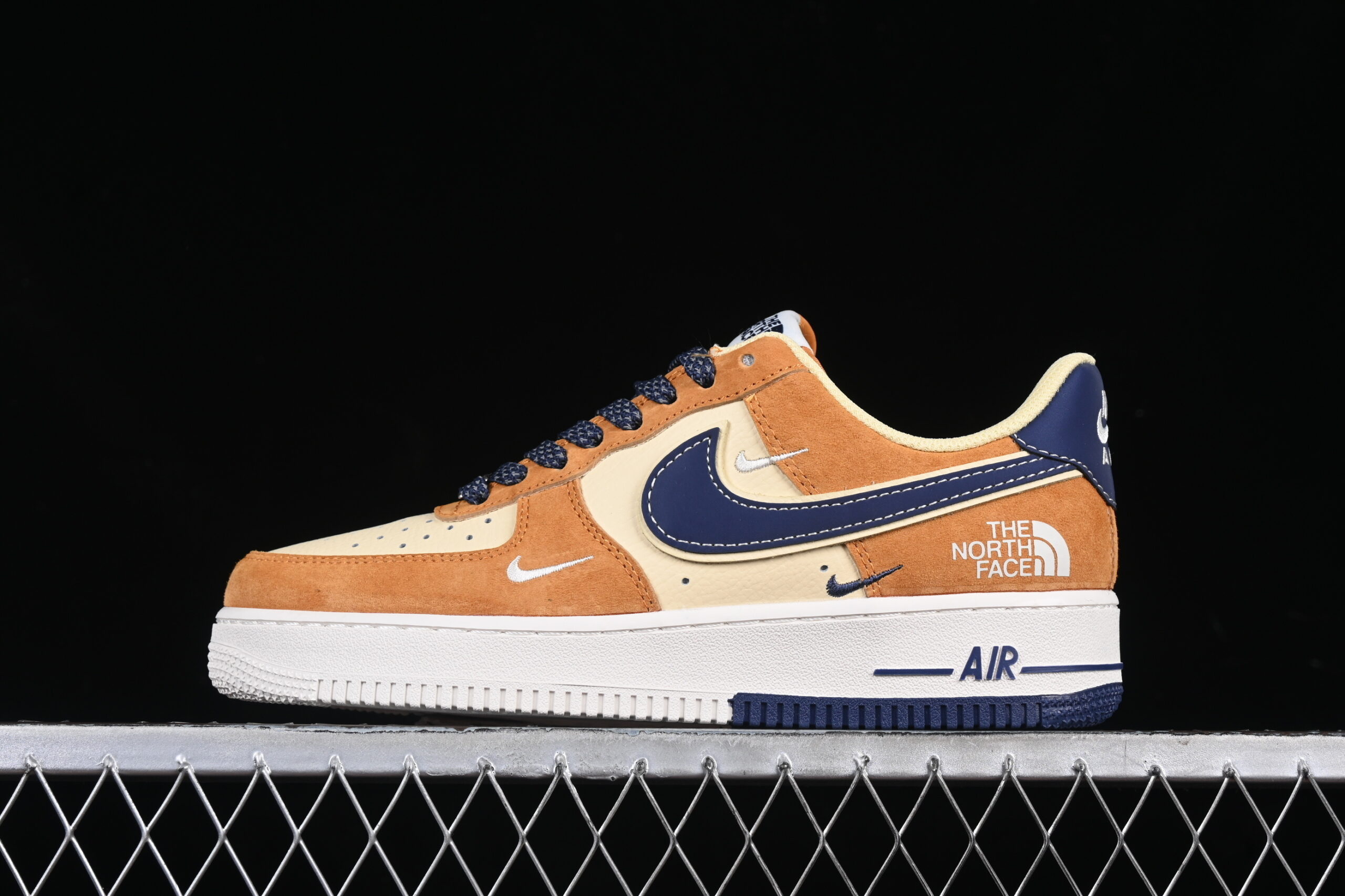 Nike Air Force 1'07 Low Collaboration Sports Air Force 1 Low Top Casual Skate Shoes DM6688-053