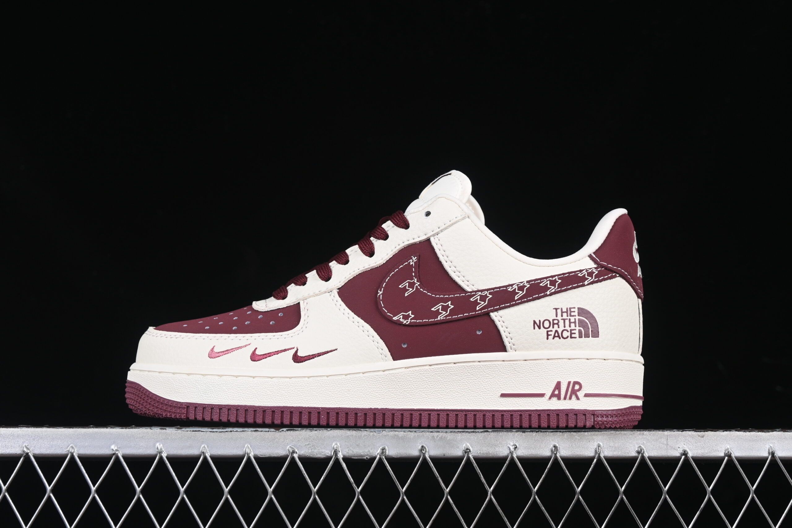 Nike Air Force 1'07 Low Collaboration Red Air Force 1 Low Top Casual Skate Shoes KK1988-042