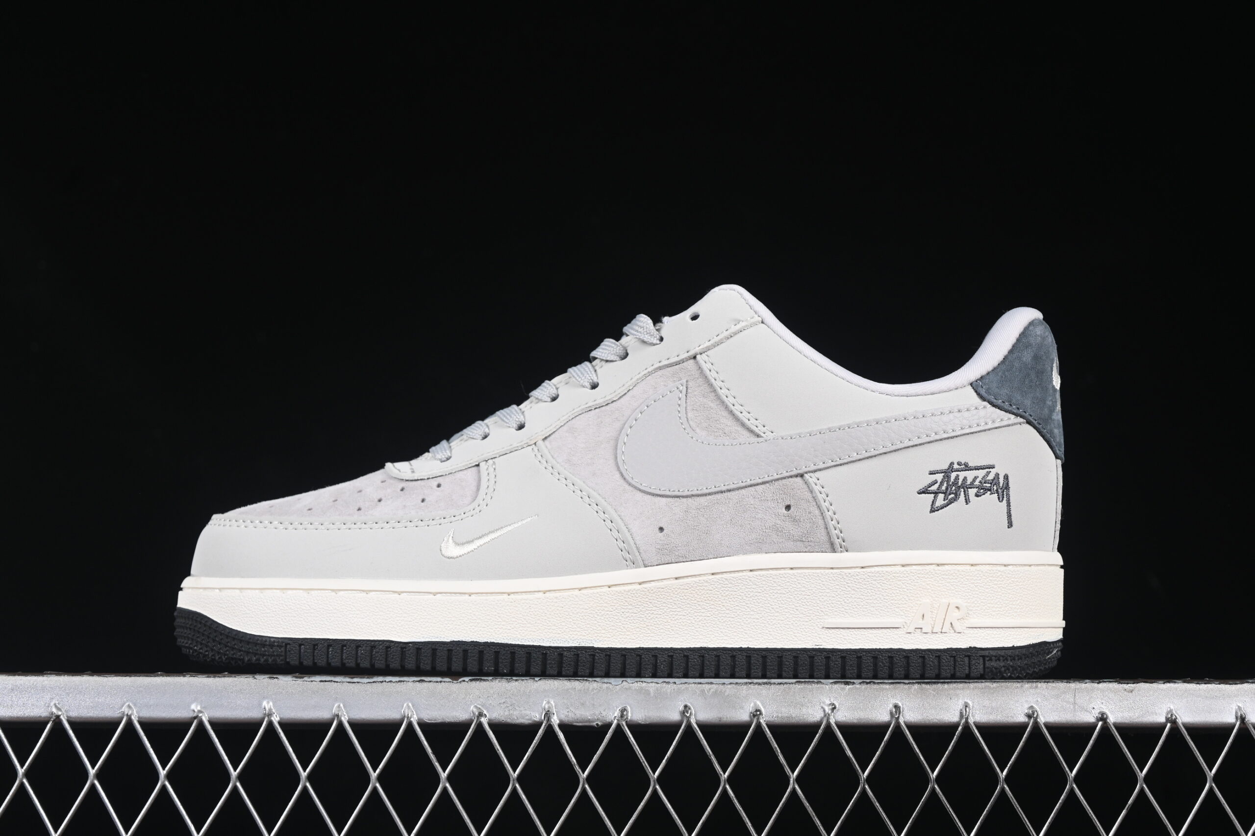 Nike Air Force 1'07 Low Collaboration Grey Air Force 1 Low Top Casual Skate Shoes KK1988-055