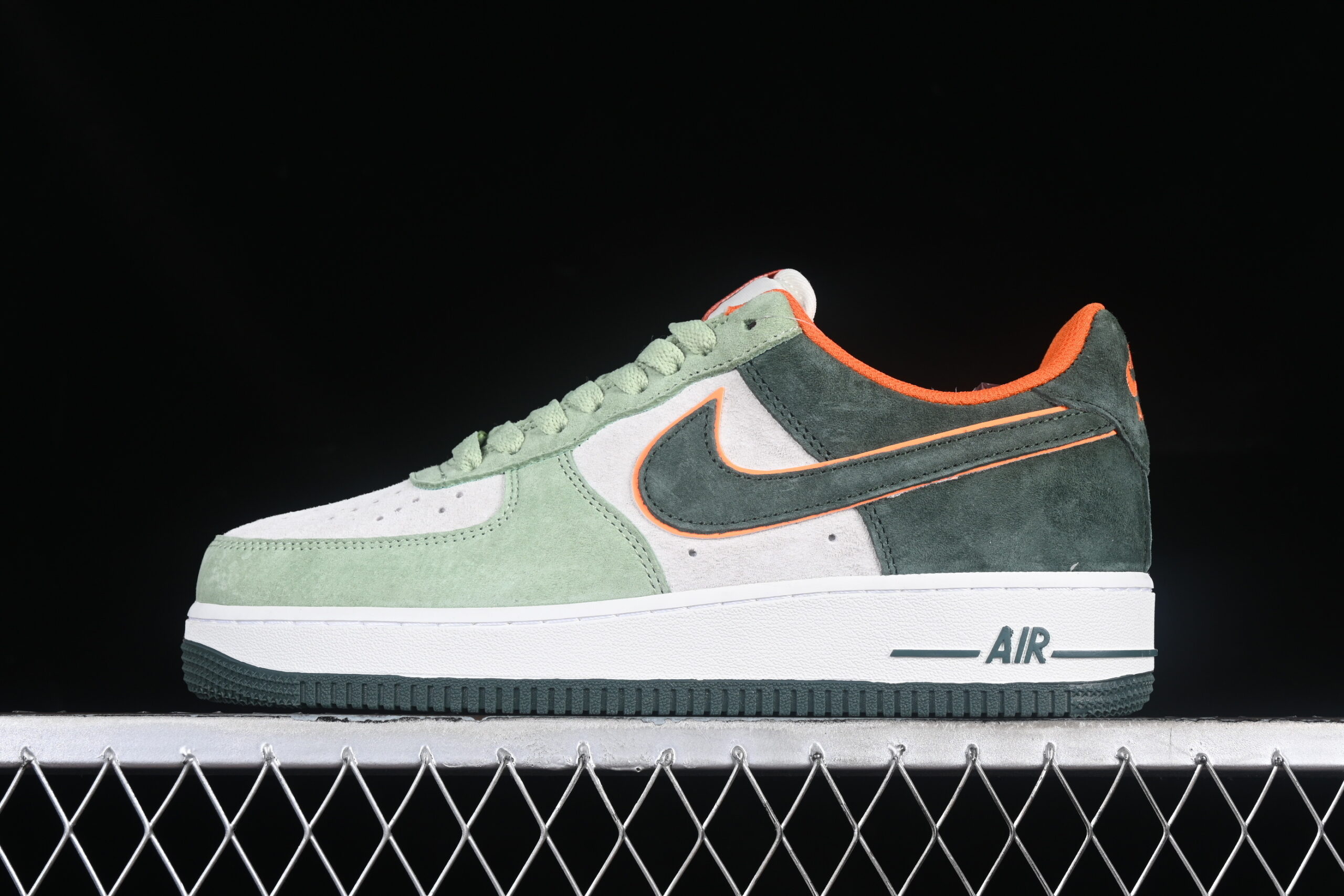 Nike Air Force 1'07 Low Green Suede Air Force 1 Low Top Casual Skate Shoes LF8989-777
