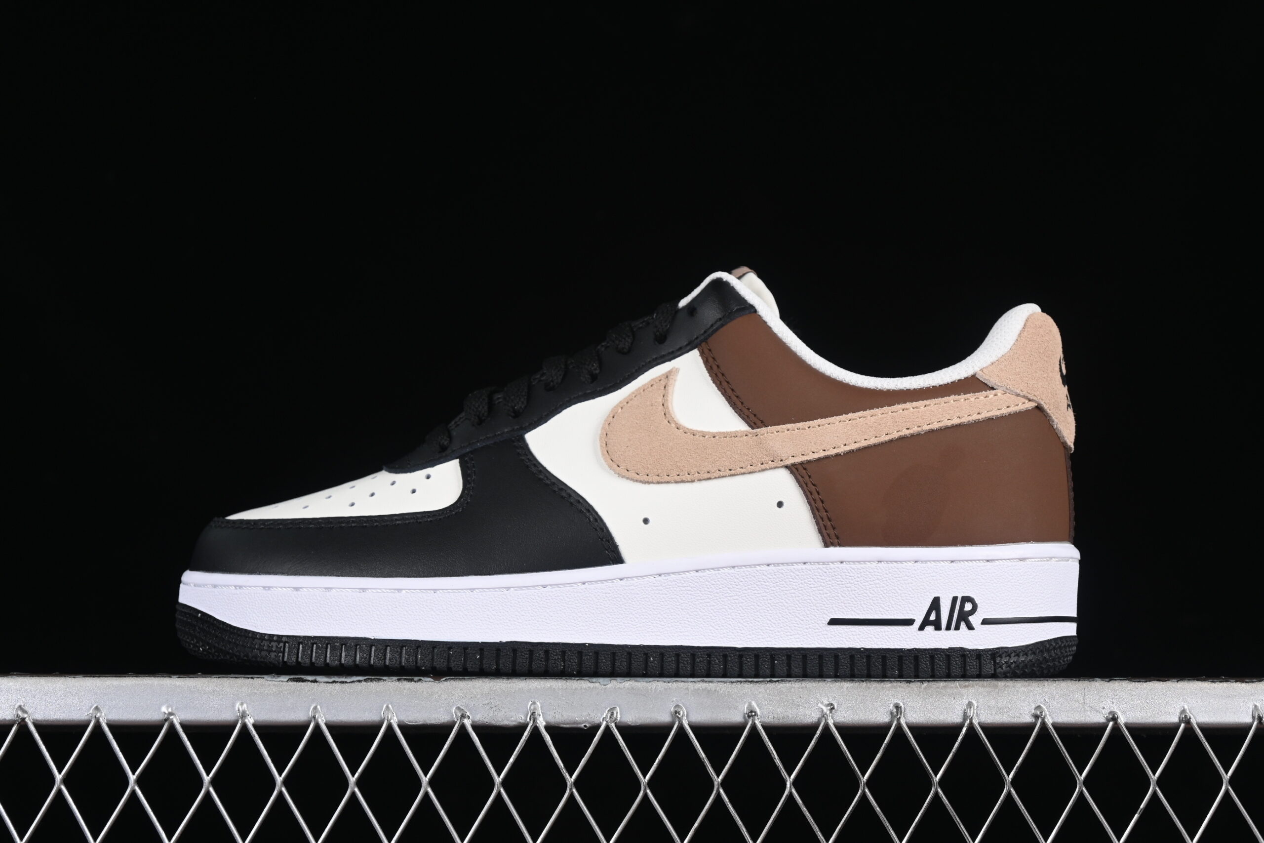Nike Air Force 1'07 Low Air Force 1 Low Top Casual Skate Shoes FB3355-200