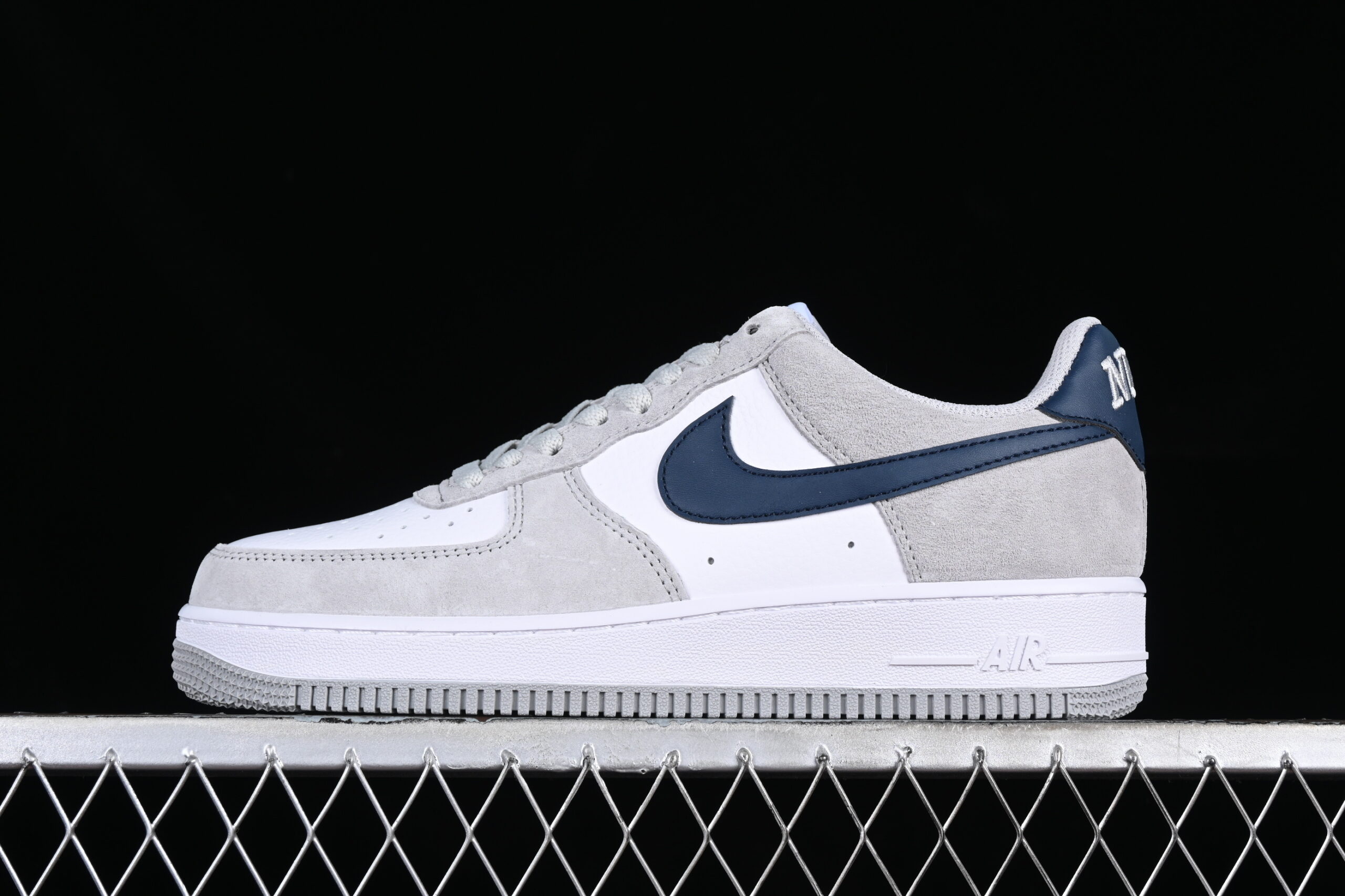 Nike Air Force 1'07 Low Air Force 1 Low Top Casual Skate Shoes FD9748-001