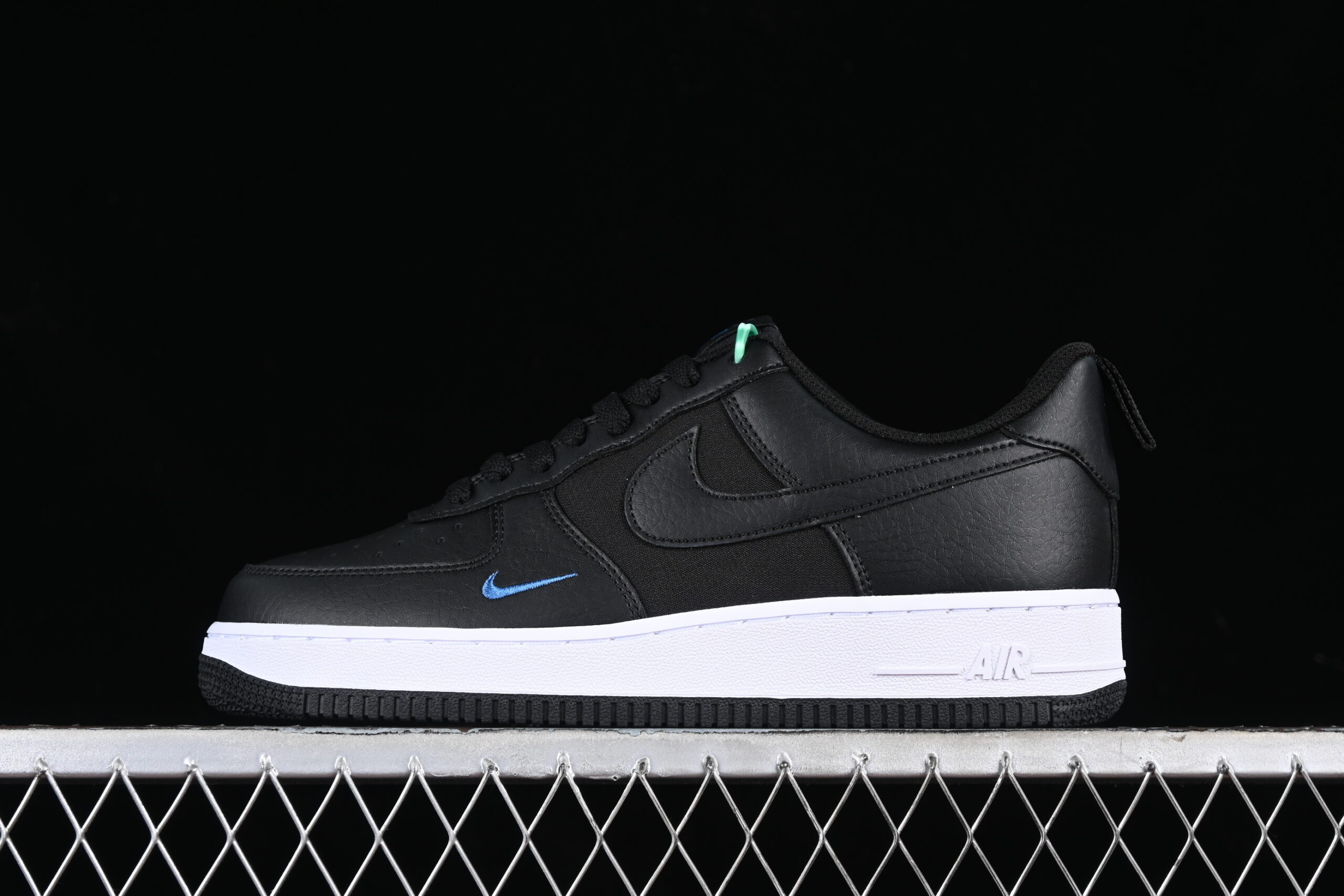 Nike Air Force 1'07 Low Air Force 1 Low Top Casual Skate Shoes FZ4625-001