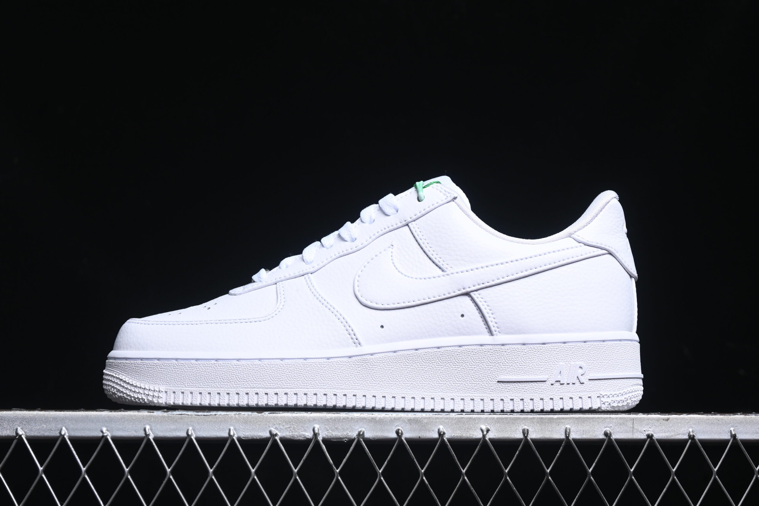 Nike Air Force 1'07 Low Air Force 1 Low Top Casual Skate Shoes IB4025-100