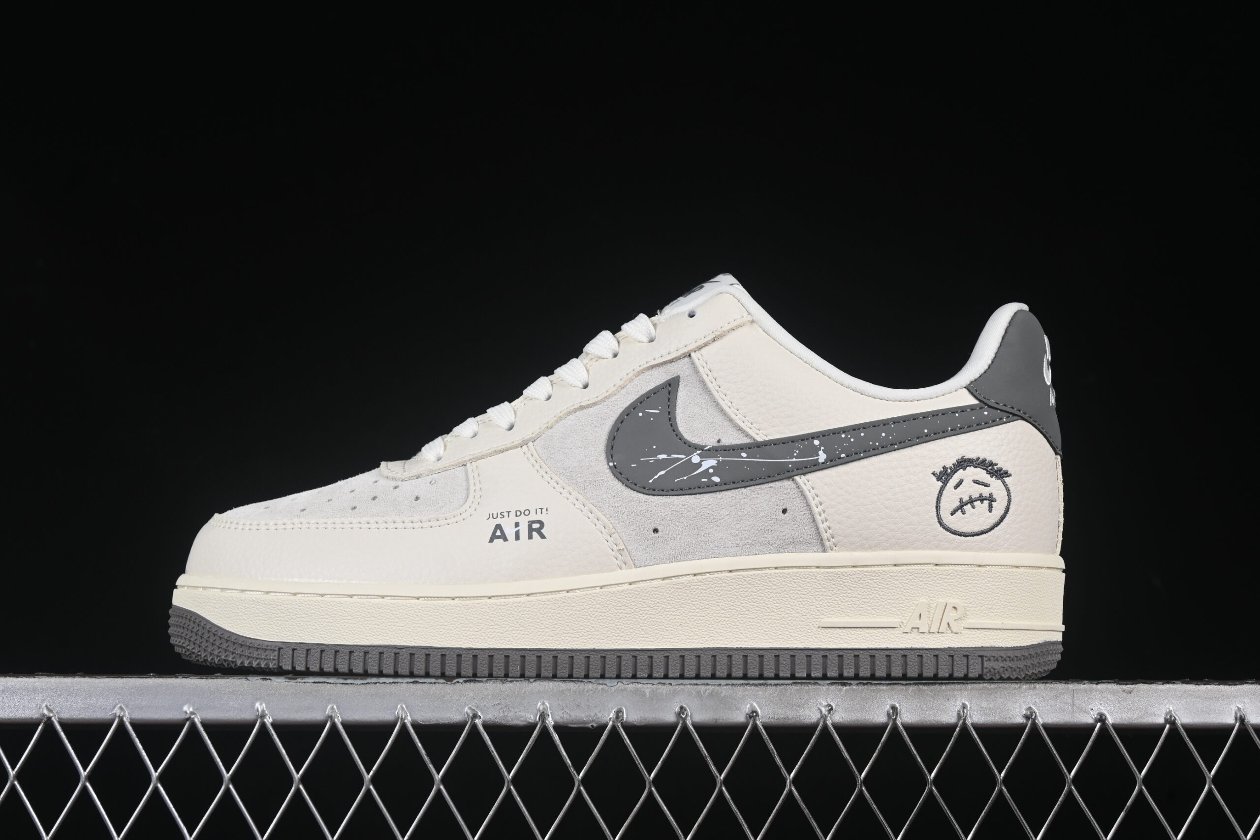 Nike Air Force 1'07 Low Cream Grey Air Force 1 Low Top Casual Skate Shoes DF0188-036