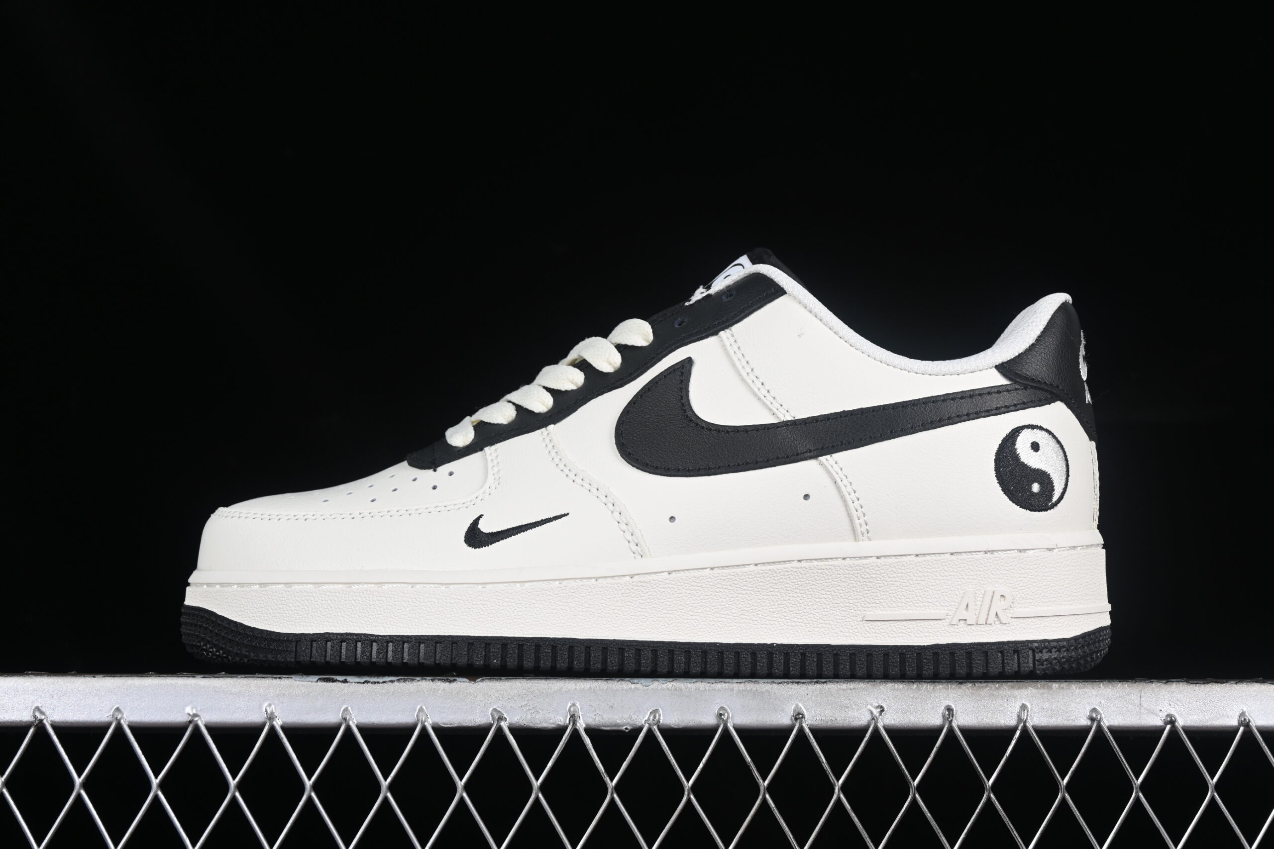 Nike Air Force 1'07 Low Collaboration Air Force 1 Low Top Casual Skate Shoes BG-110711 Custom Edition