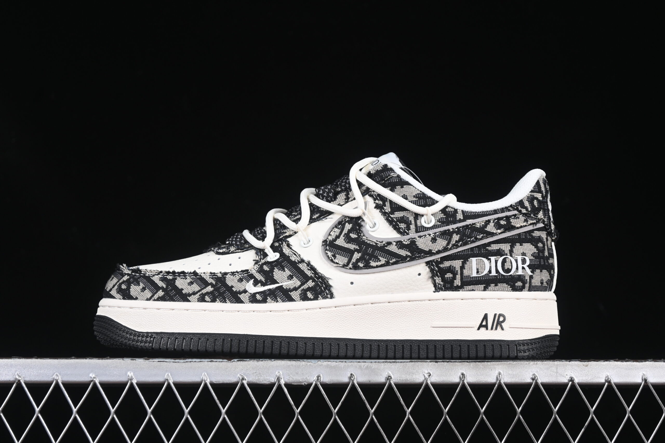 Nike Air Force 1'07 Low Collaboration Black Air Force 1 Low Top Casual Skate Shoes SJ1198-106