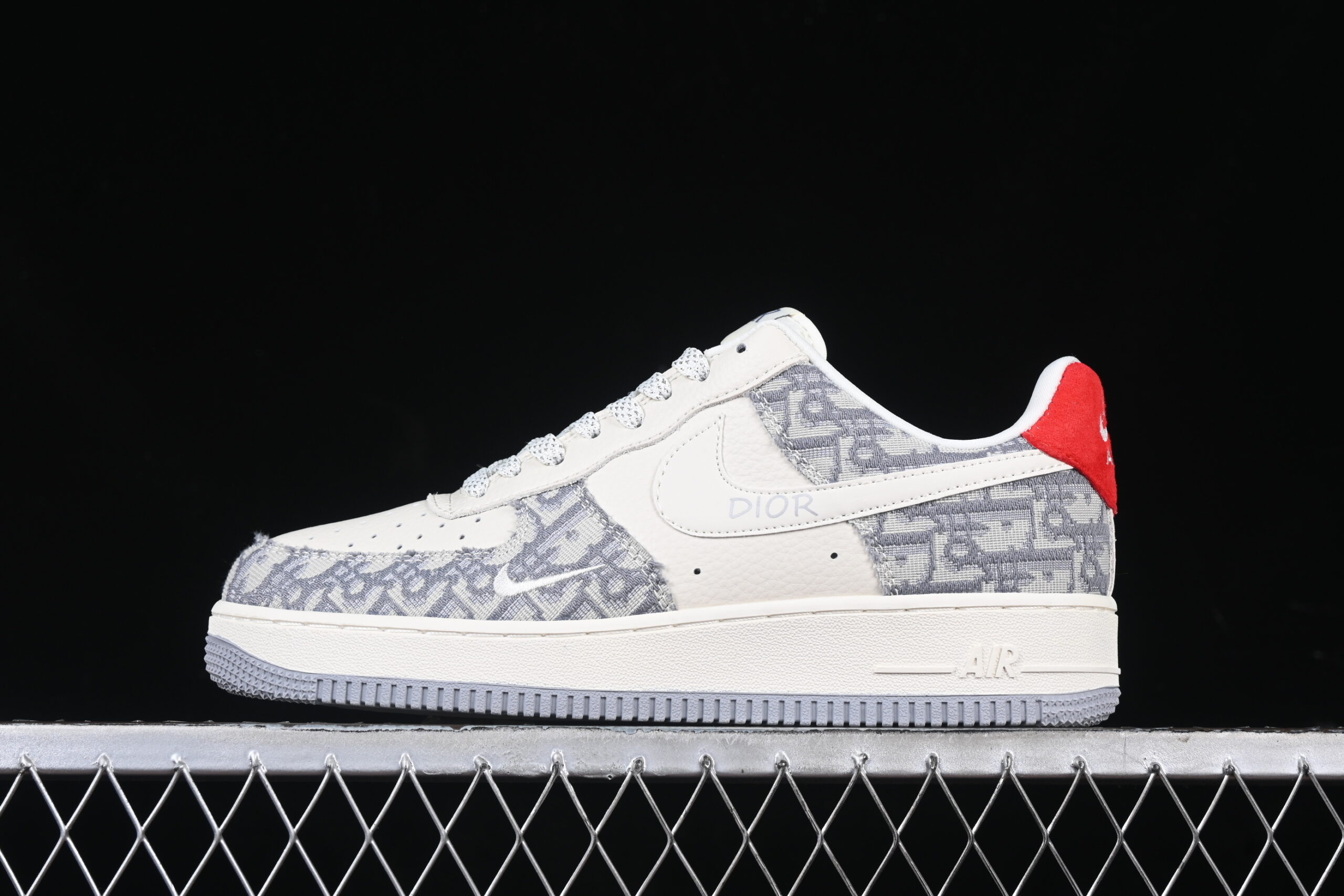 Nike Air Force 1'07 Low Collaboration - Grey Air Force 1 Low Top Casual Skate Shoes DF0188-021