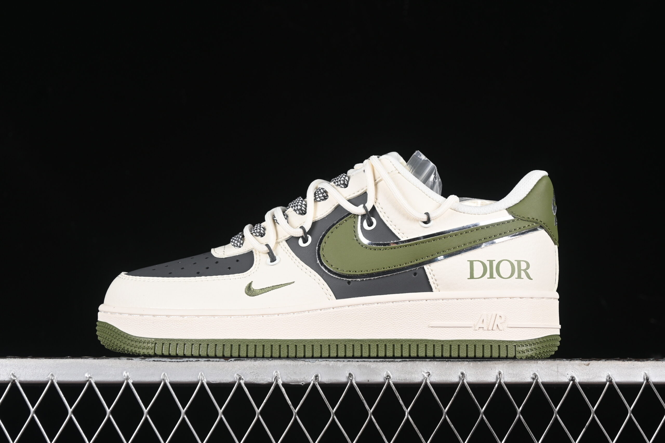 Nike Air Force 1'07 Low Collaboration - White Green Air Force 1 Low Top Casual Skate Shoes SJ1198-200