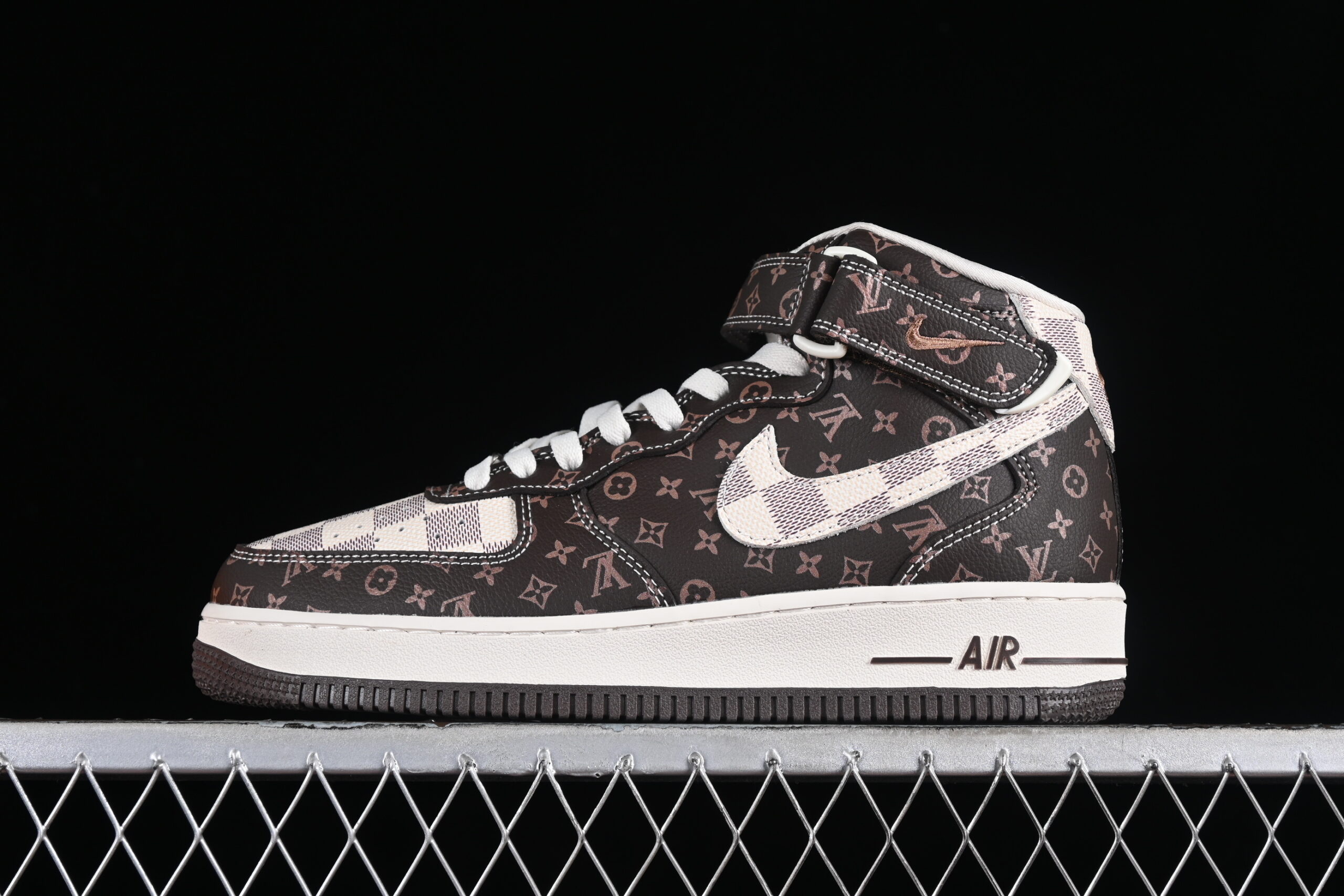 Nike Air Force 1'07 Mid LV Collaboration - Classic Brown Air Force 1 Mid Top Casual Skate Shoes DV0688-200
