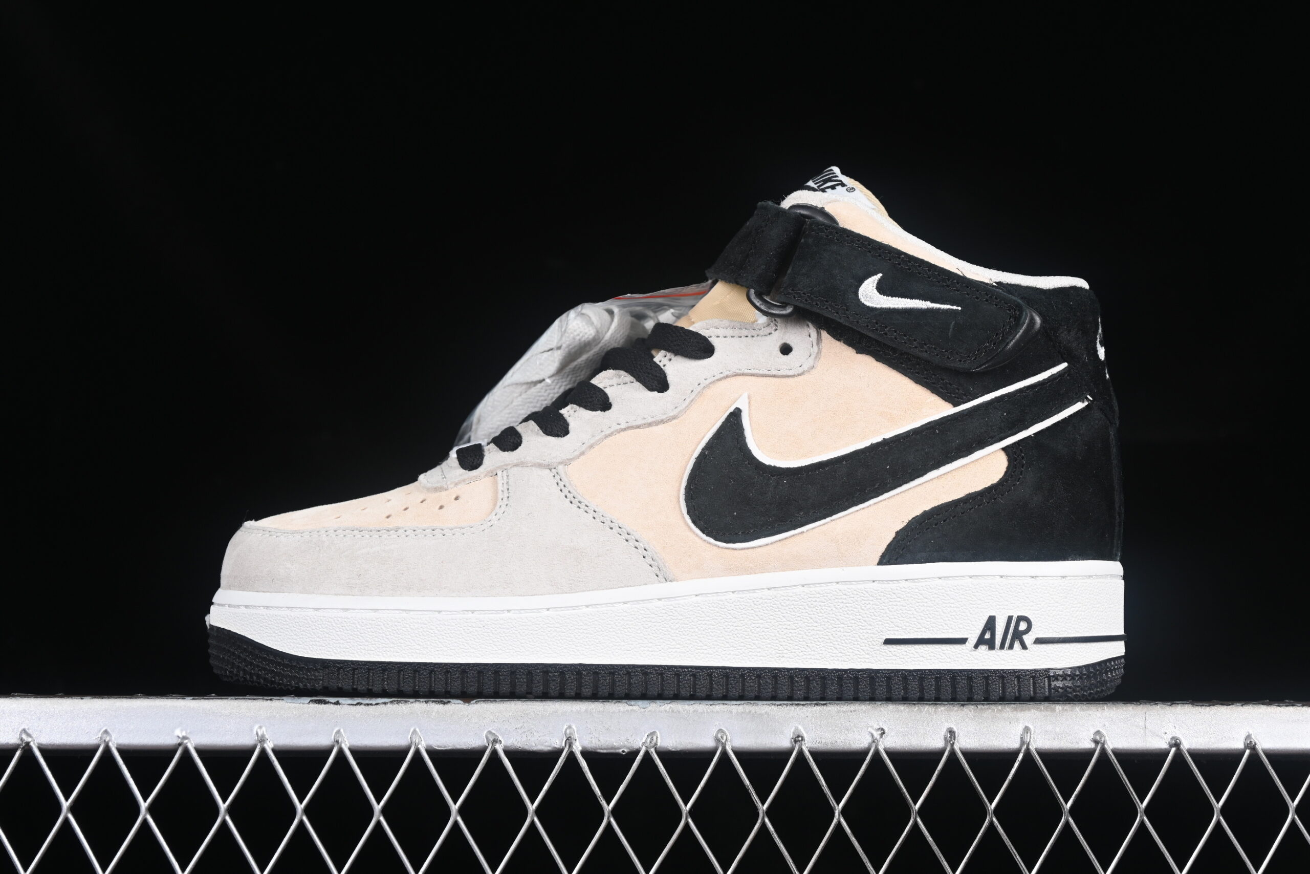 Nike Air Force 1'07 Mid Grey Black Air Force 1 Mid Top Casual Skate Shoes CG9908-106
