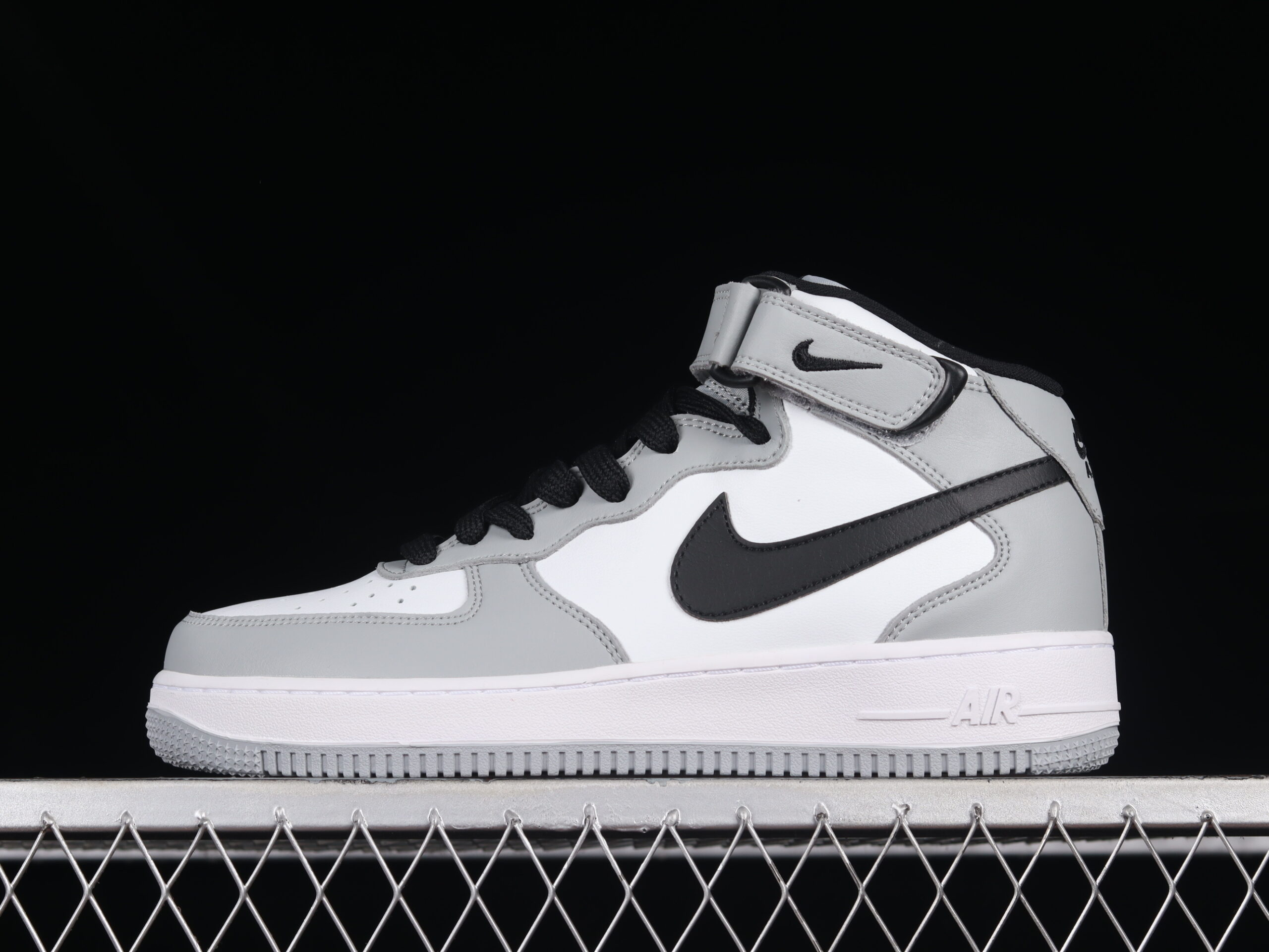 Nike Air Force 1'07 Mid Cream Black Grey Air Force 1 Mid Top Classic Casual Skate Shoes HG1522-016