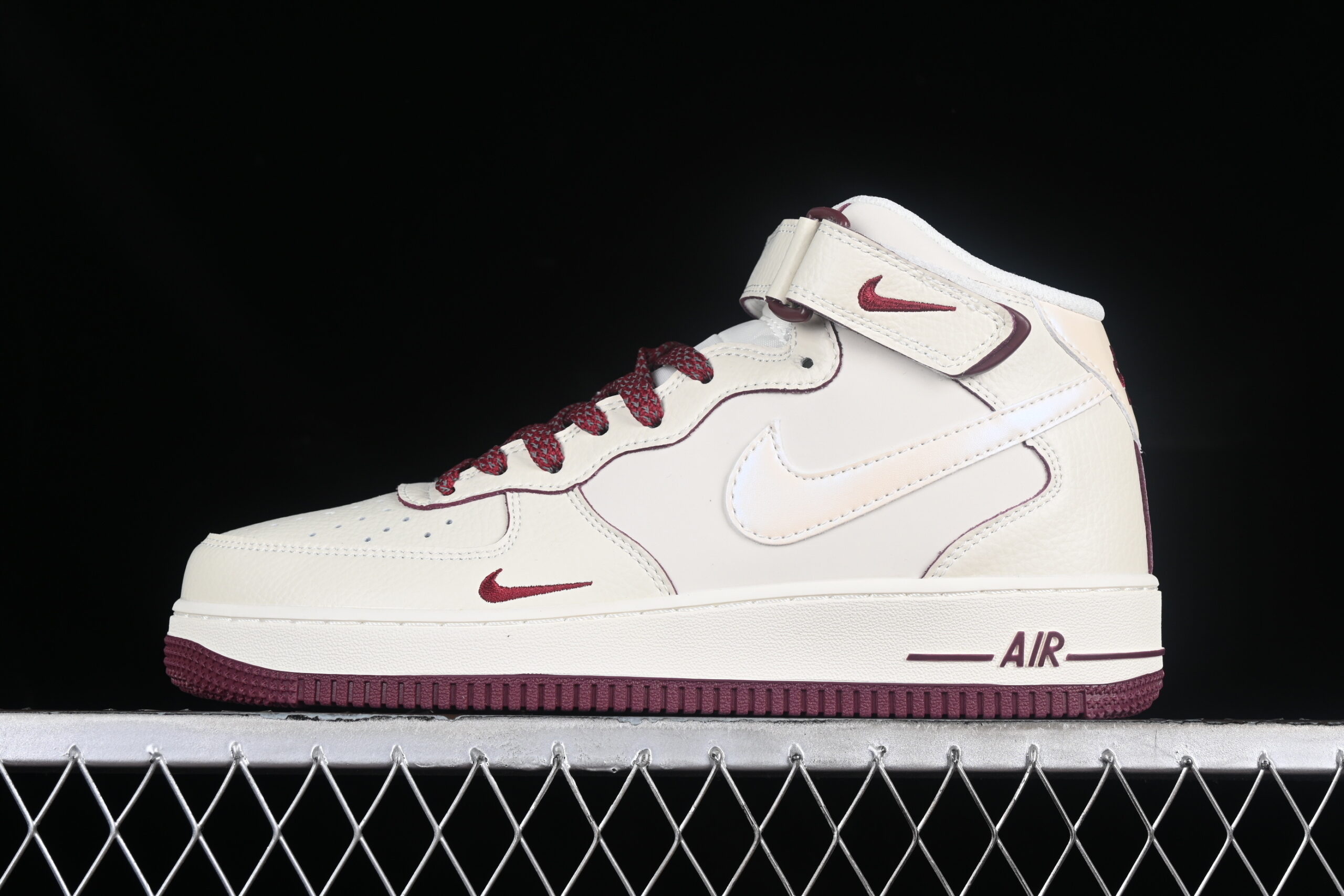 Nike Air Force 1'07 Mid Red Air Force 1 Mid Top Casual Skate Shoes SG2356-803