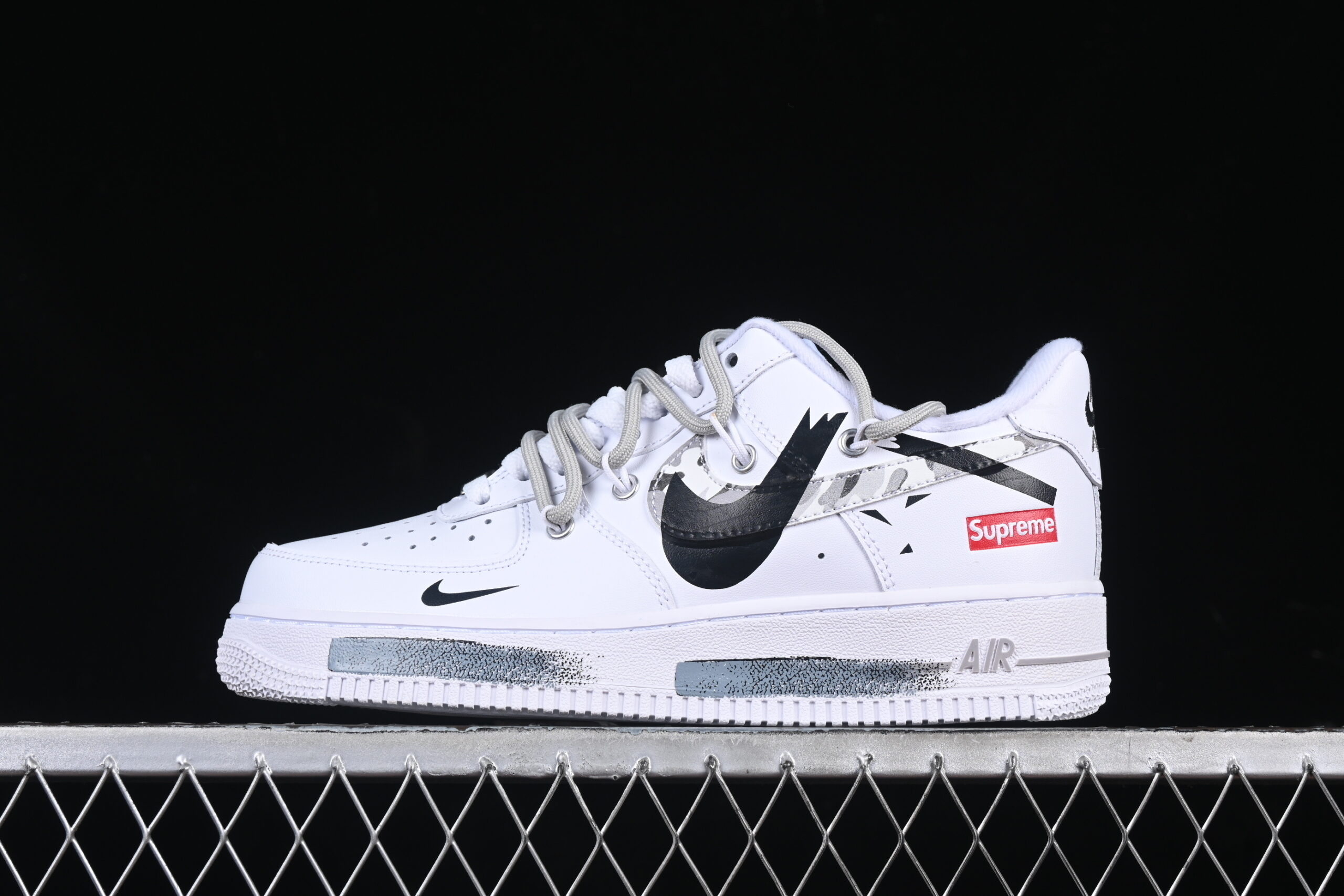 Supreme x Nike Air Force 1'07 Low "Box logo" Sup Air Force 1 Low Top Casual Skate Shoes UP1658-955