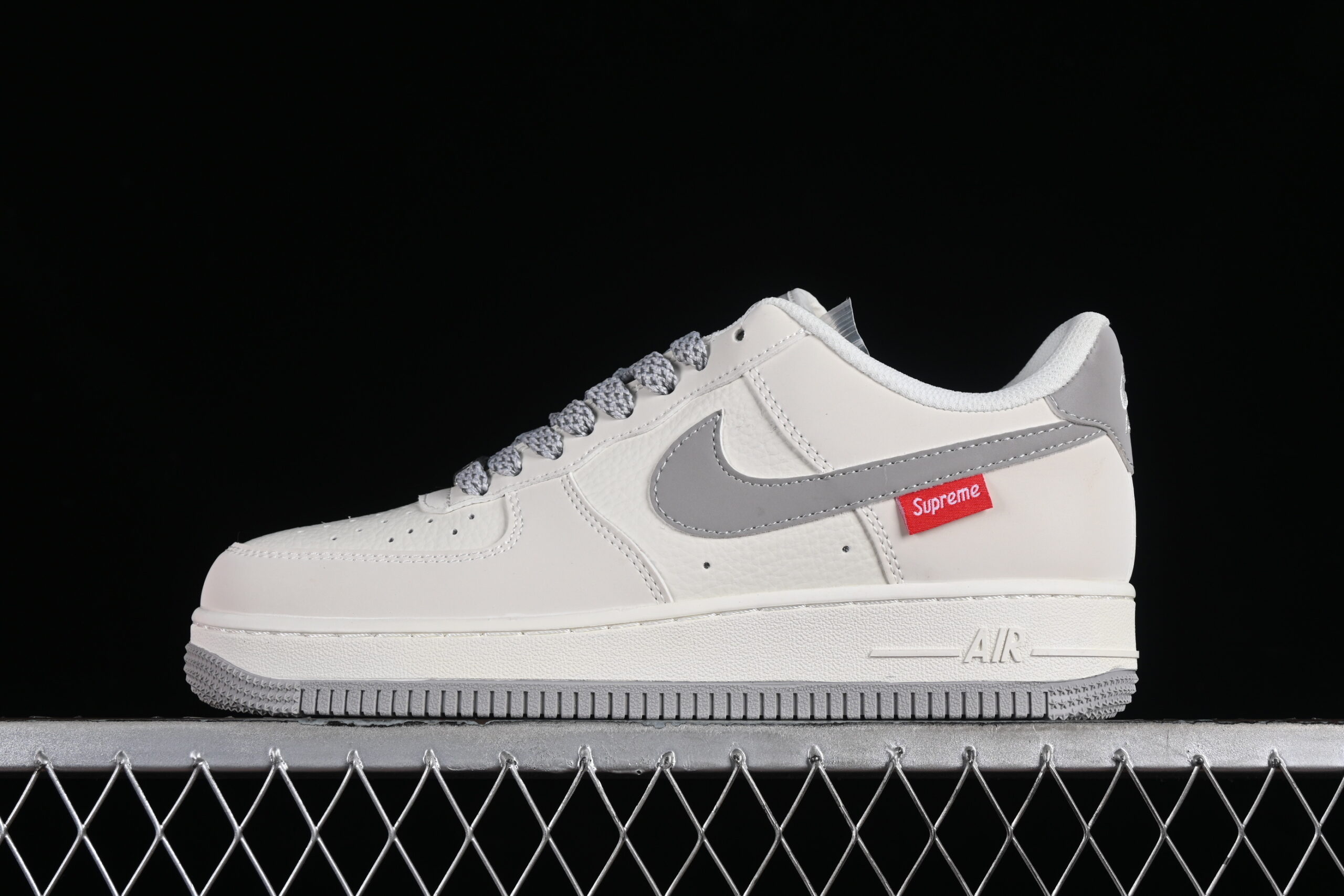 Supreme x Nike Air Force 1'07 Low Cream Grey Air Force 1 Low Top Casual Skate Shoes HD1968-018