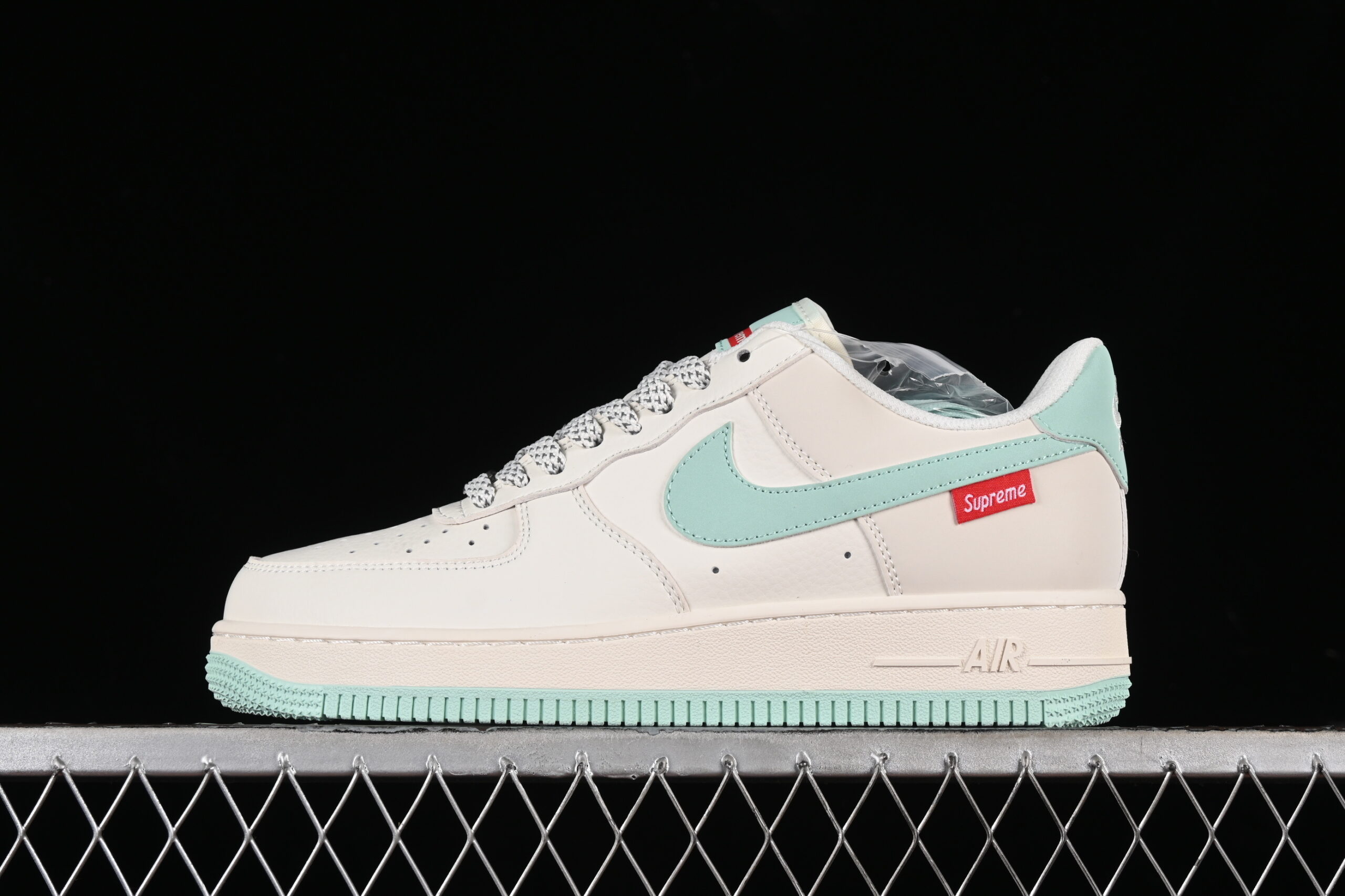 Supreme x Nike Air Force 1'07 Low Collaboration Green Air Force 1 Low Top Casual Skate Shoes HD1968-023