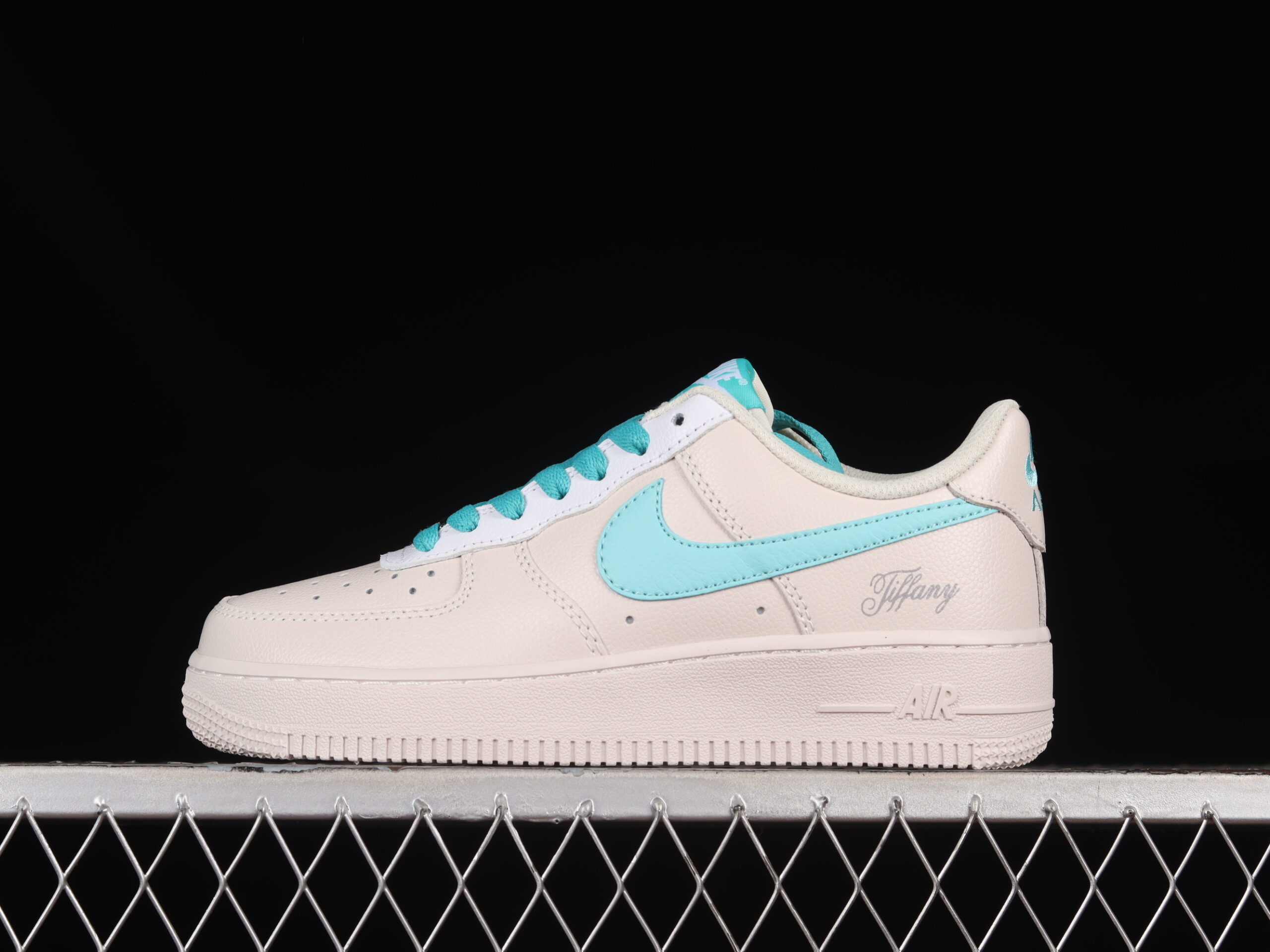 Tiffany & Co. x Nike Air Force 1'07 Low SP "Friends and Family" Collaboration Air Force 1 Low Top Casual Skate Shoes DZ1382-211