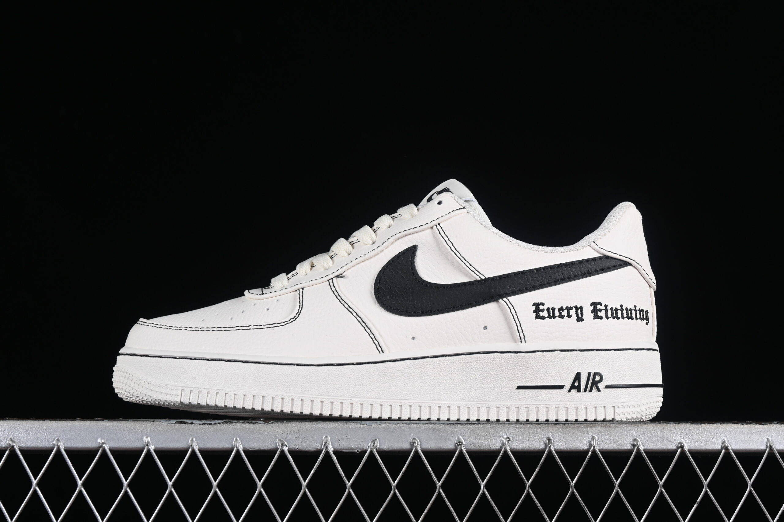 Vlone x Nike Air Force 1'07 Low Collaboration Cream Black Air Force 1 Low Top Casual Version AA5360-002